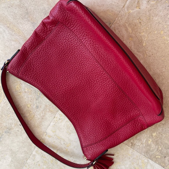 Kate Spade RED Cobble Hill Finley Pebble Leather Hobo Bag MSRP $348 Near MINT! - Picture 4 of 13